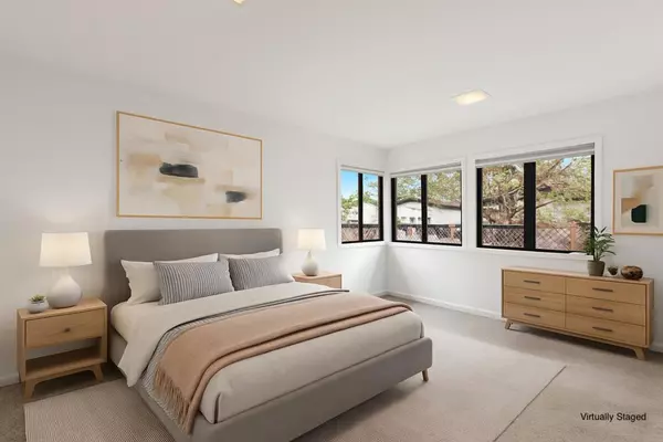 Los Altos, CA 94022,17 Oak ST