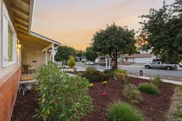 San Jose, CA 95129,1060 Weyburn LN