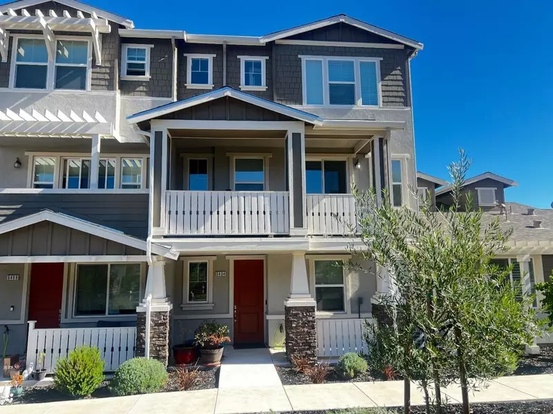6404 Laguna Seca LN, Gilroy, CA 95020