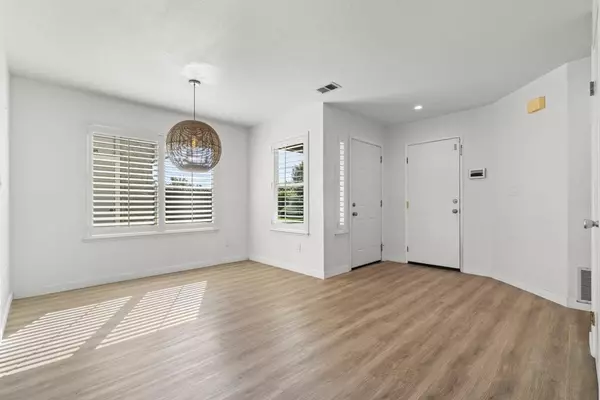Watsonville, CA 95076,52 Winding WAY