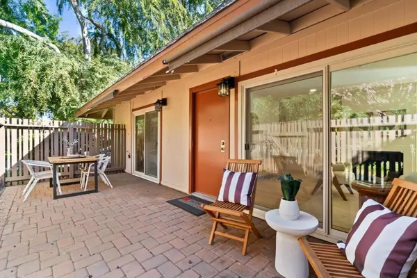 Sunnyvale, CA 94086,248 E Red Oak DR #A