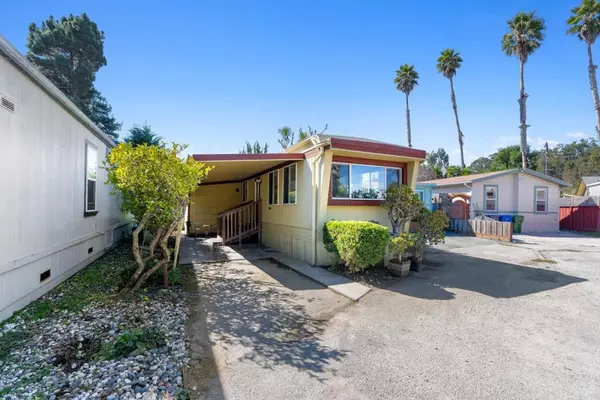 560 30th AVE, Santa Cruz, CA 95062