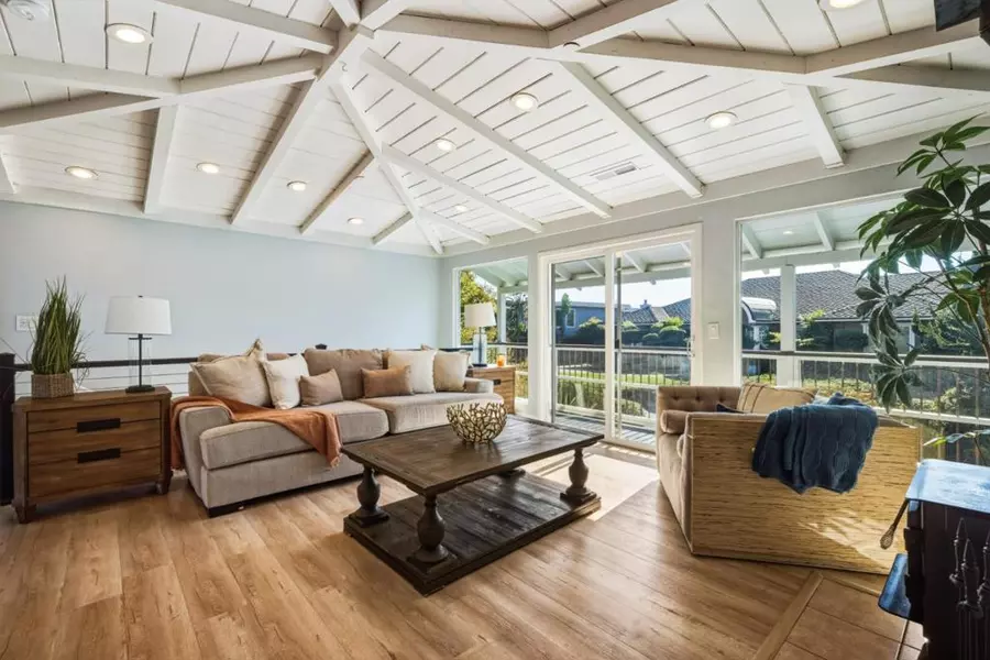 17 Sunset DR, Watsonville, CA 95076