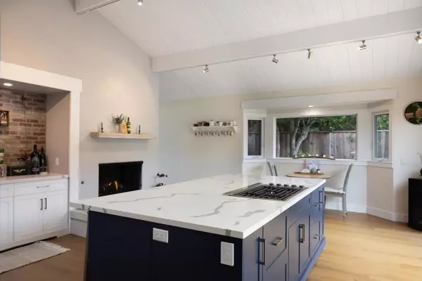 Carmel, CA 93923,8044 Poplar LN