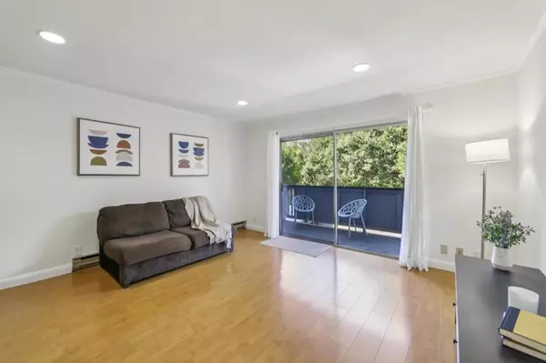 Mountain View, CA 94043,650 Alamo CT #5