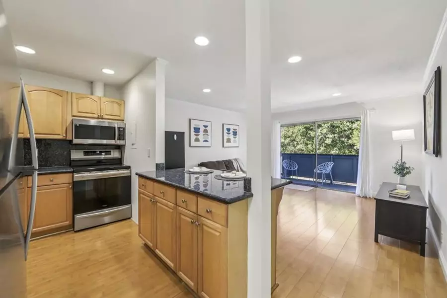 650 Alamo CT #5, Mountain View, CA 94043