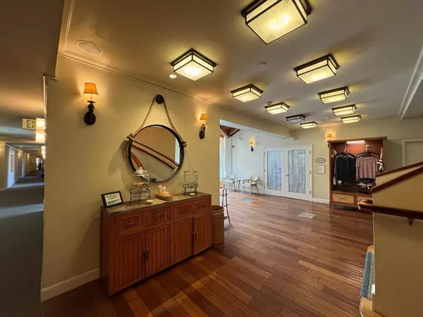 Half Moon Bay, CA 94019,4100 Cabrillo HWY #104