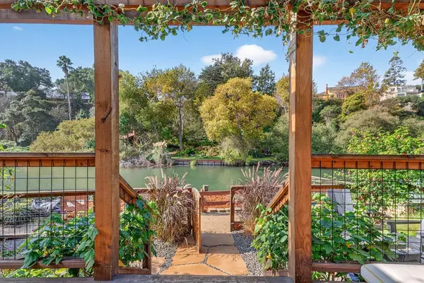 425 Riverview AVE, Capitola, CA 95010