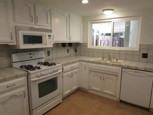 Paso Robles, CA 93446,1716 Wade DR