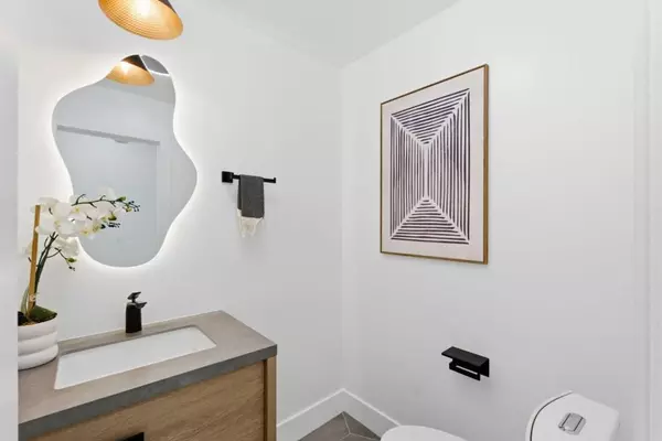 Mountain View, CA 94043,932 Ormonde DR