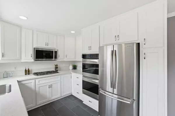 Pacifica, CA 94044,383 Monterey RD