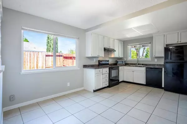 Orangevale, CA 95662,58015803 Hazel