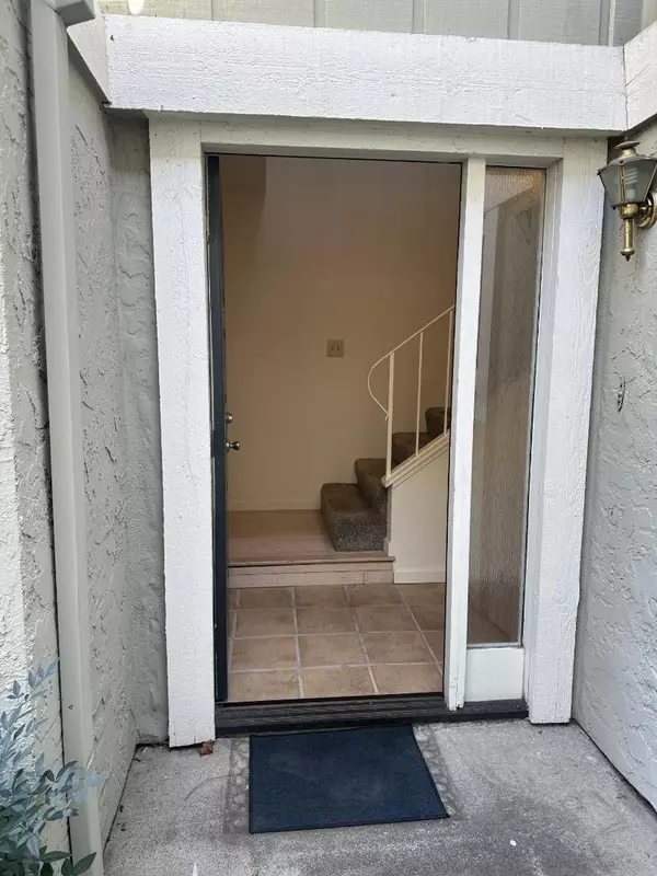 Campbell, CA 95008,101 Redding RD #A3