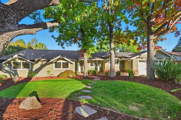 Los Altos, CA 94024,1684 Newcastle DR