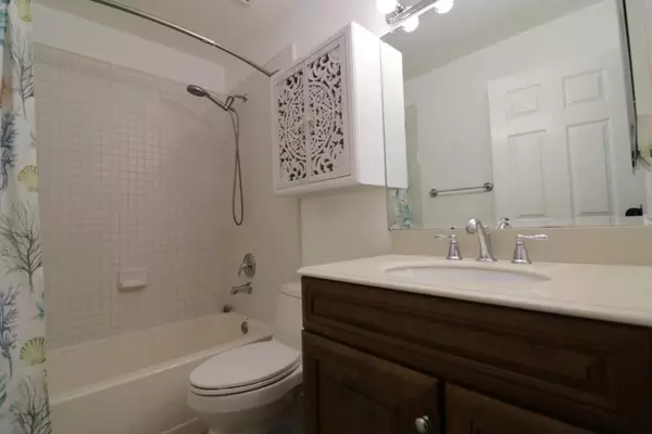 Monterey, CA 93940,820 Casanova AVE #97