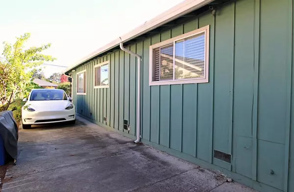 Redwood City, CA 94063,657 2nd AVE