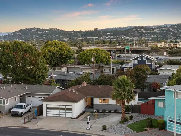 San Mateo, CA 94403,2736 Foster ST