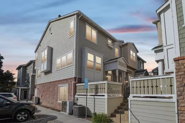 Cupertino, CA 95014,10837 N Stelling RD