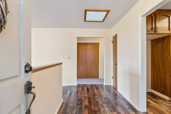 Hollister, CA 95023,729 Helen DR