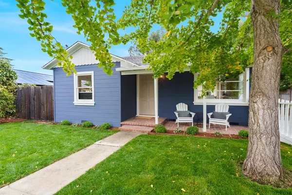 130 Darwin ST, Santa Cruz, CA 95062