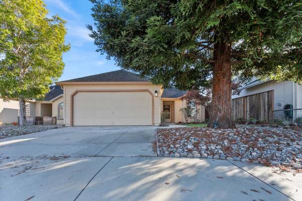 Santa Cruz, CA 95062,2320 Amber AVE