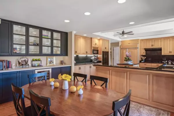 Portola Valley, CA 94028,135 Meadowood DR