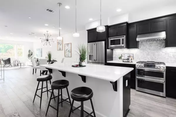 Sunnyvale, CA 94086,733 E Evelyn AVE