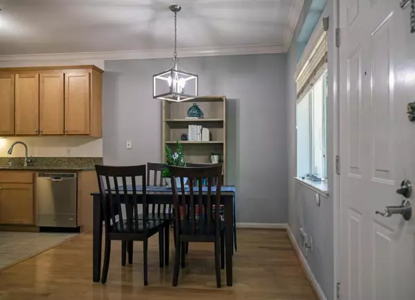 San Jose, CA 95128,2968 Moorpark AVE #17