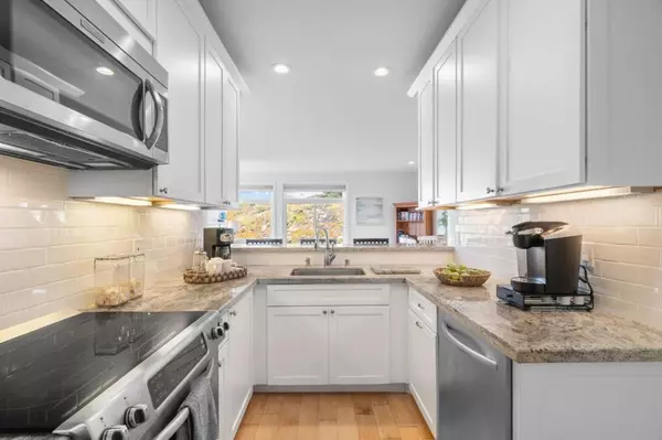 Watsonville, CA 95076,3 Pelican