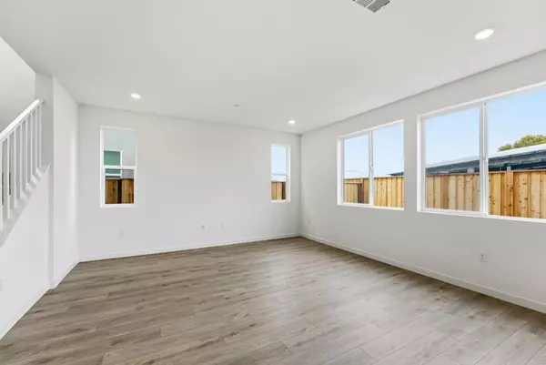 Hollister, CA 95023,130 Dogwood CT