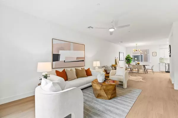 Redwood City, CA 94061,951 Woodside RD