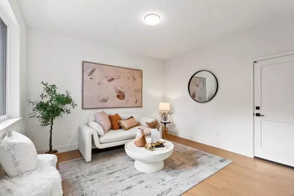 Redwood City, CA 94061,951 Woodside RD