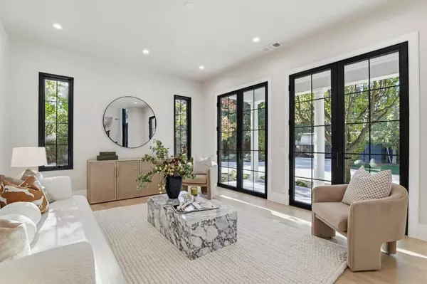 Atherton, CA 94027,261 Camino Al Lago