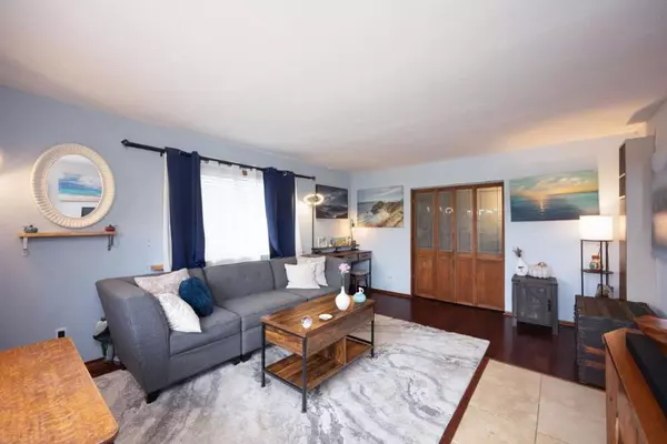 Half Moon Bay, CA 94019,533 Alto AVE