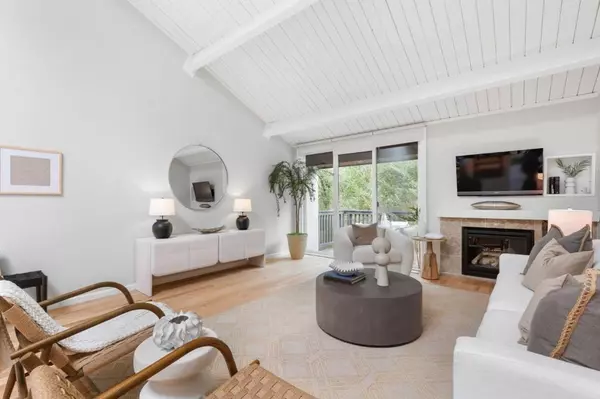 2371 Ticonderoga DR, San Mateo, CA 94402