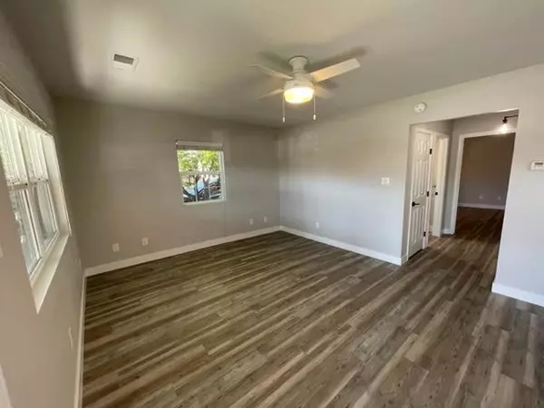 Redwood City, CA 94063,427 Samson ST #A