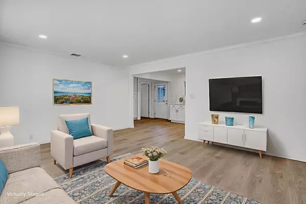 Los Gatos, CA 95032,15965 Blossom Hill RD