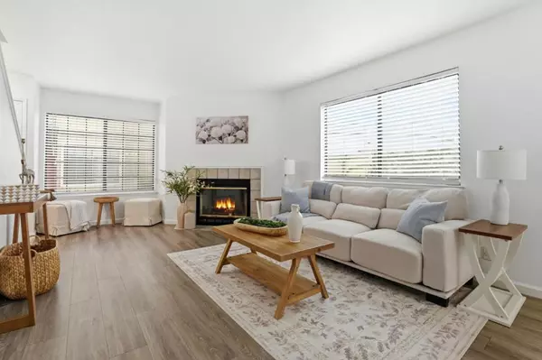 Hollister, CA 95023,251 Gibson DR #G52