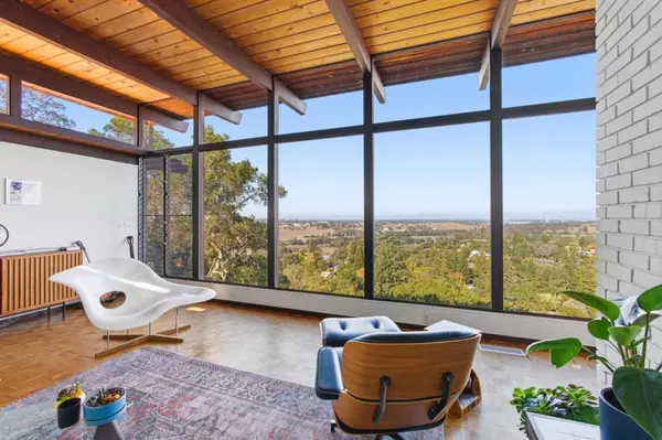 Portola Valley, CA 94028,410 Conil WAY