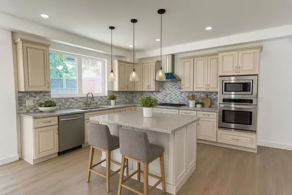 Sunnyvale, CA 94089,727 Lakehaven DR