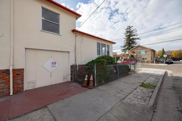 Oakland, CA 94603,1442 W 92nd AVE