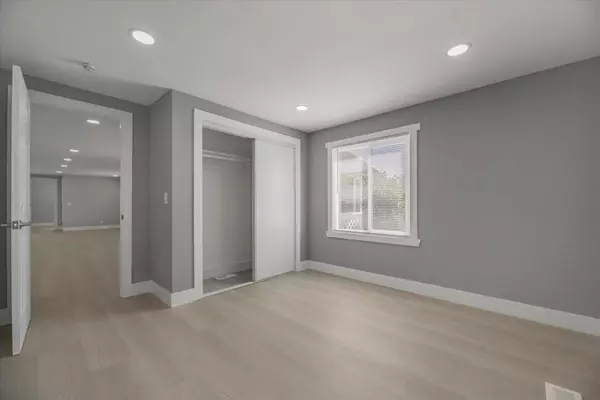 Hollister, CA 95023,174 REDWOOD DR #174