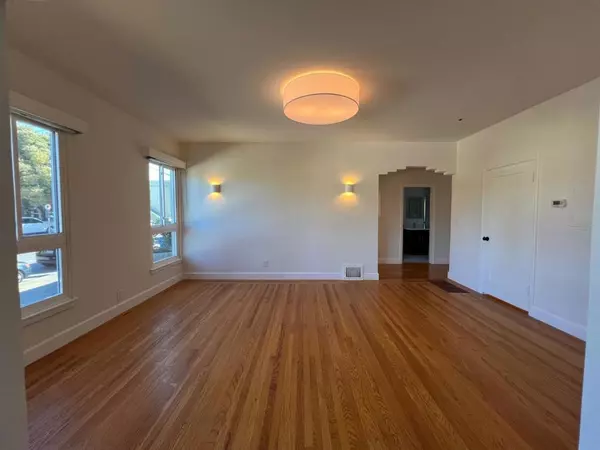 Burlingame, CA 94010,1217 Capuchino #1