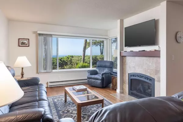 Pebble Beach, CA 93953,22 Ocean Pines LN #22