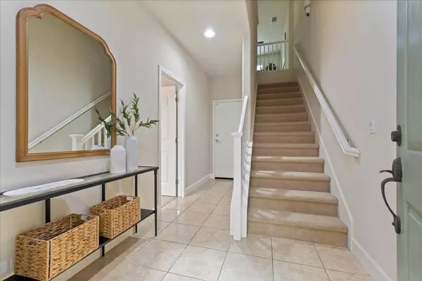 Mountain View, CA 94041,496 Kahlo ST