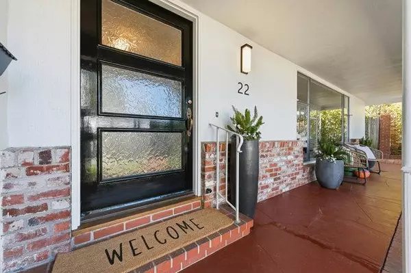 San Mateo, CA 94402,22 Pinecrest TER