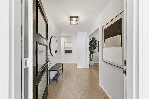 San Mateo, CA 94402,22 Pinecrest TER