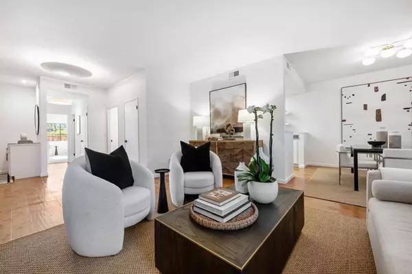 Redwood City, CA 94061,1308 Woodside RD