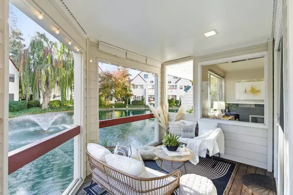 Redwood City, CA 94061,307 Chelsea WAY