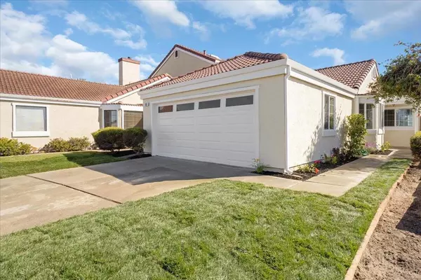 159 Dolphin CIR, Marina, CA 93933